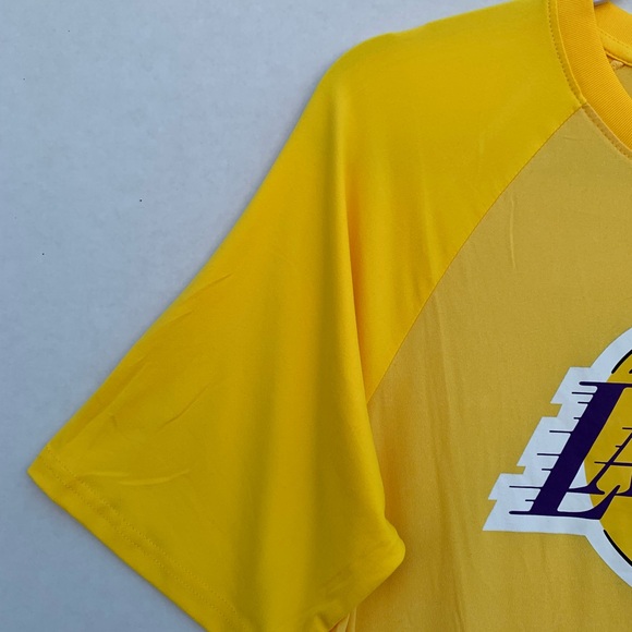 NBA Team logo T- Shirt Los Angeles Lakers Basketball Mens Size M Yellow - Picture 6 of 13